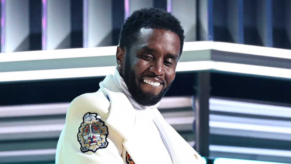 Diddy’s Lawyer Explains 1,000 Bottles Of Baby Oil | HipHopDX