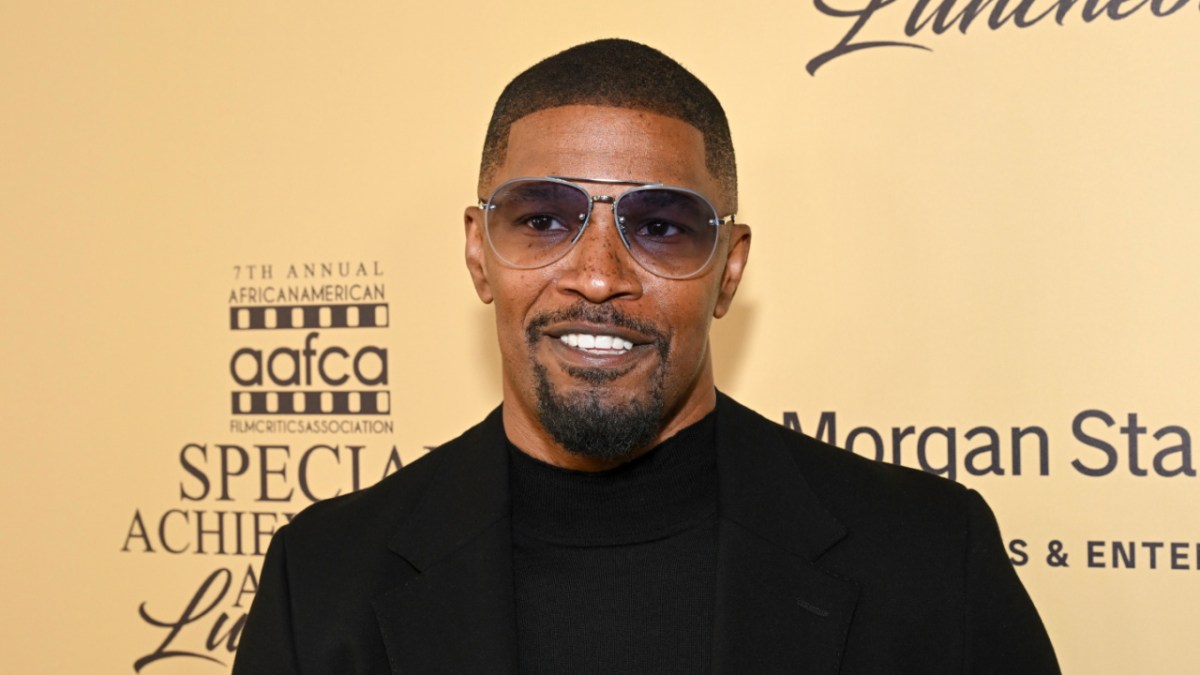 Jamie Foxx To Open Up About 'Serious Health Scare' In New Stand-Up Comedy Shows