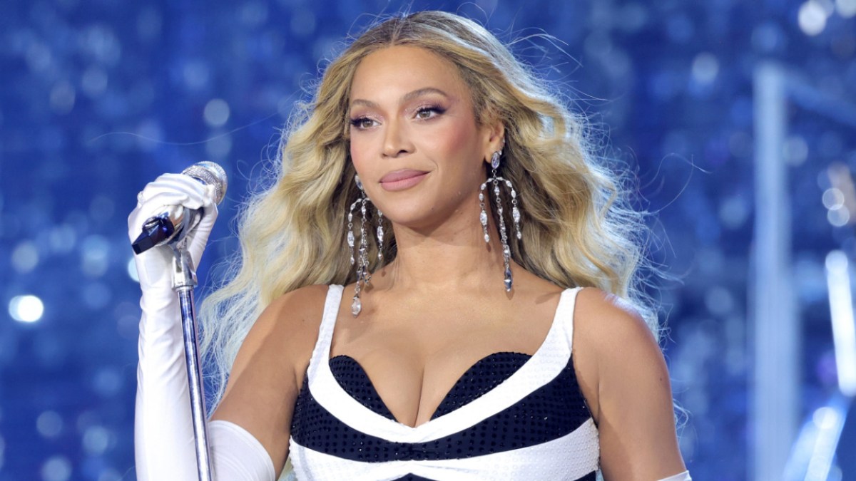 Beyoncé Hoping To Curb 'Cowboy Carter' Country Snubs With 2025 Grammys Submission