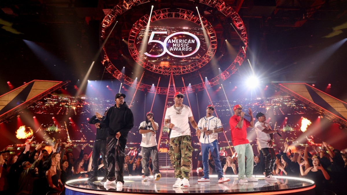 Nelly Reunites With St. Lunatics For AMAs Performance Despite $50M Legal Battle 