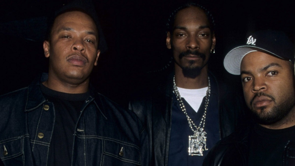 Snoop Dogg Credits Ice Cube With Inspiring His Star Turn On Dr. Dre’s ‘The Chronic’ 