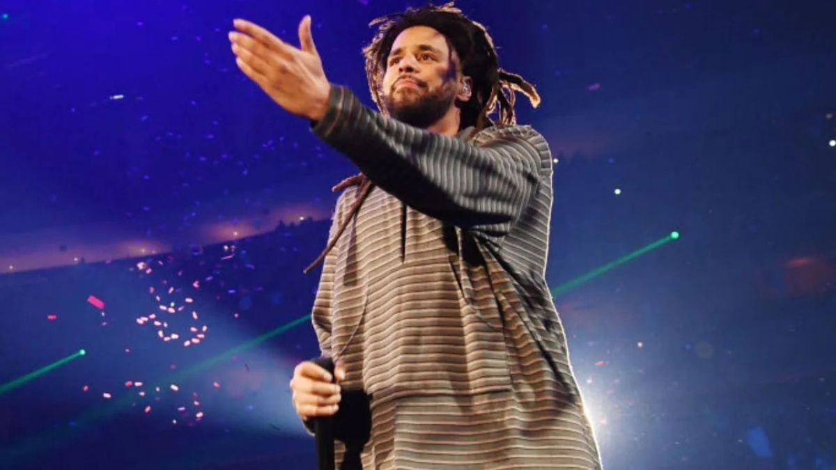 J. Cole Continues Mixtape Streaming Releases With ‘The Warm Up’ 