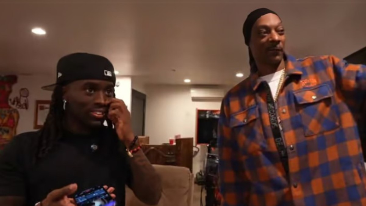 Snoop Dogg Stuns Kai Cenat With Tour Of His Studio Compound: ‘This Is Crazy, Chat!’