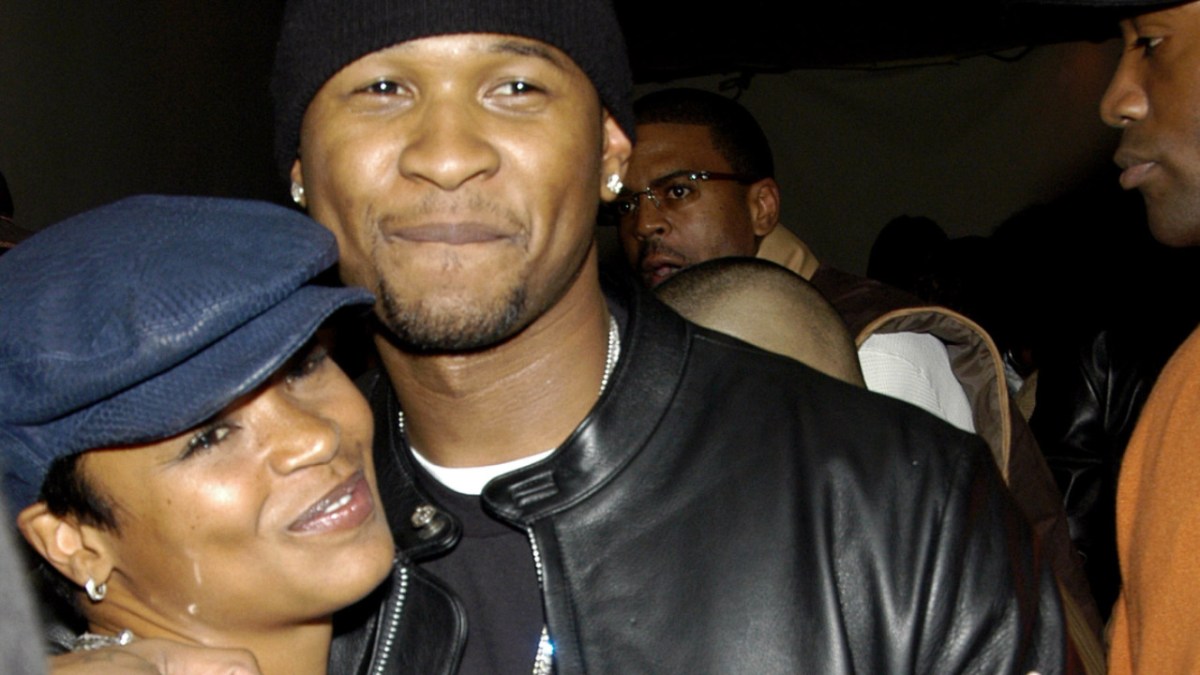 Usher Flirts With Nia Long At Houston Show Following Vegas Residency 'Regret'