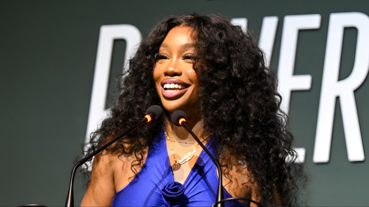 SZA To Drop New 'Lana' Deluxe Songs Ahead Of Kendrick Lamar's Super Bowl Show