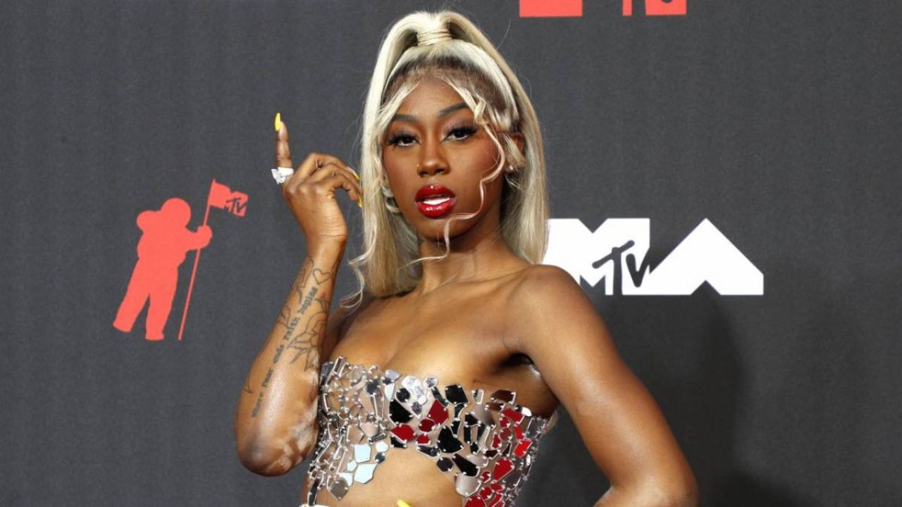 Flo Milli Performs While 9 Months Pregnant: ‘My Doc Told Me Not To’