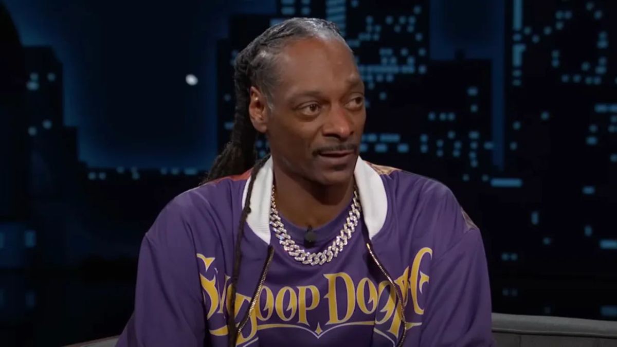 Snoop Dogg Recreates Iconic 1993 Wheelchair Performance Of ‘Murder Was The Case’ 